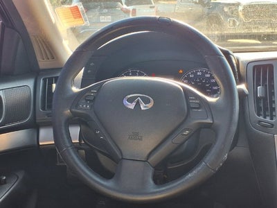 2015 INFINITI Q40 Base