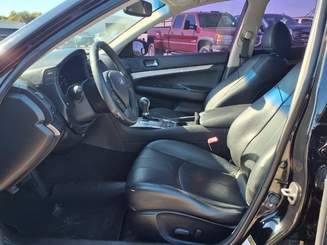 2015 INFINITI Q40 Base