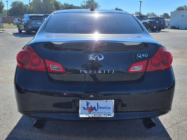 2015 INFINITI Q40 Base