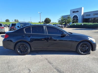 2015 INFINITI Q40 Base