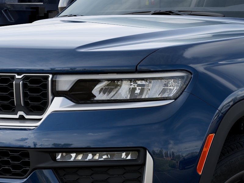 2027 Jeep Grand Cherokee Base