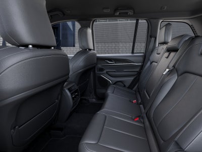 2027 Jeep Grand Cherokee Base