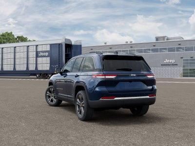 2027 Jeep Grand Cherokee Base