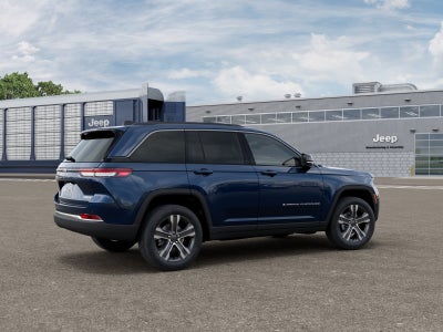 2027 Jeep Grand Cherokee Base
