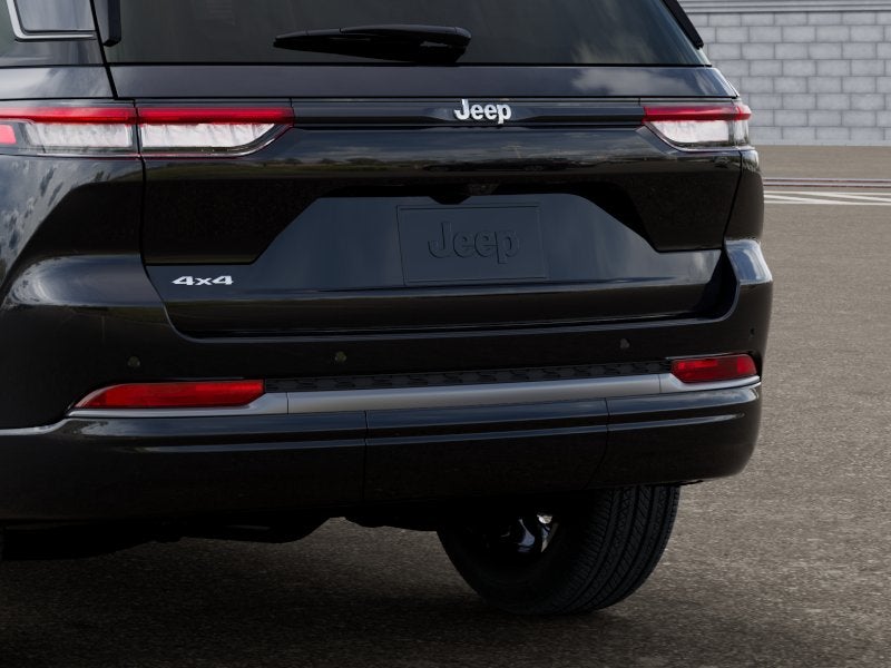 2026 Jeep Grand Cherokee Base