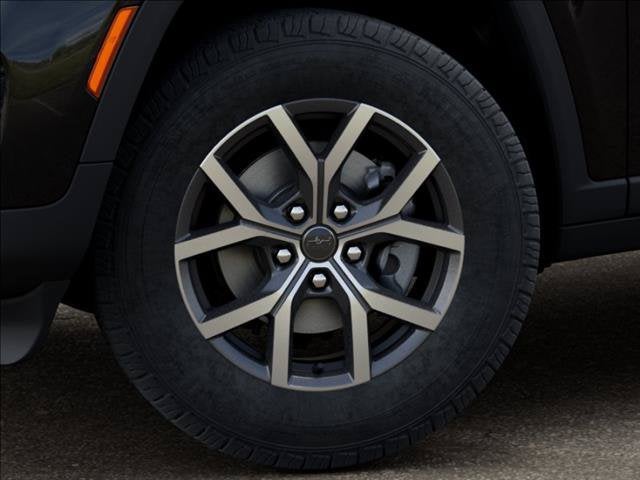 2027 Jeep Grand Cherokee Laredo