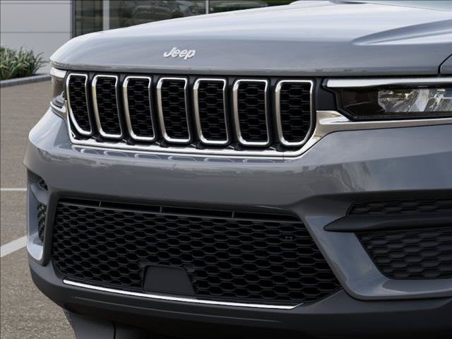 2027 Jeep Grand Cherokee Laredo