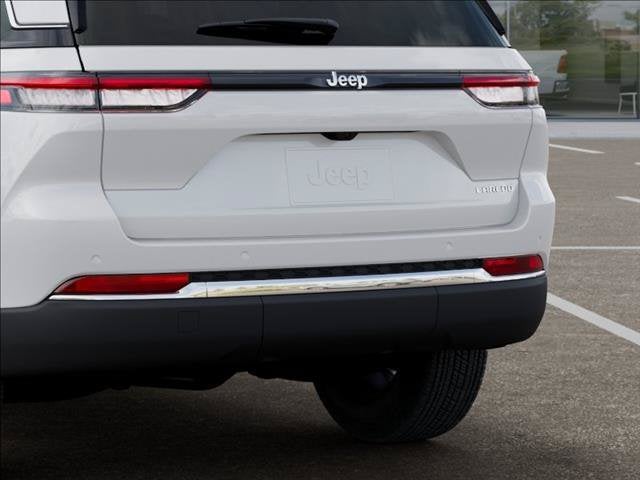 2027 Jeep Grand Cherokee Laredo