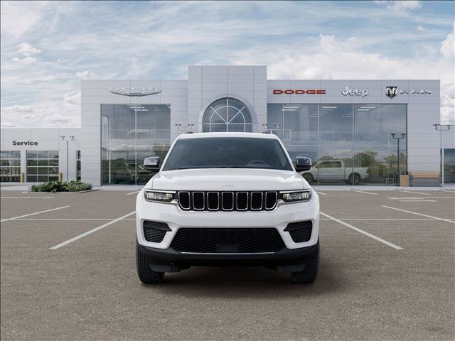 2027 Jeep Grand Cherokee Laredo
