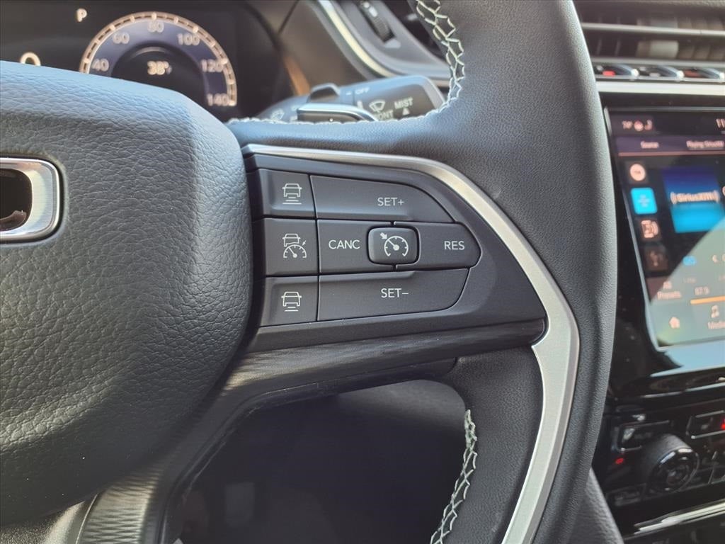 2025 Jeep Grand Cherokee Laredo