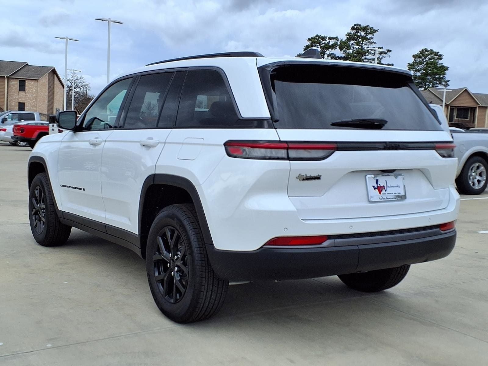 2026 Jeep Grand Cherokee Laredo