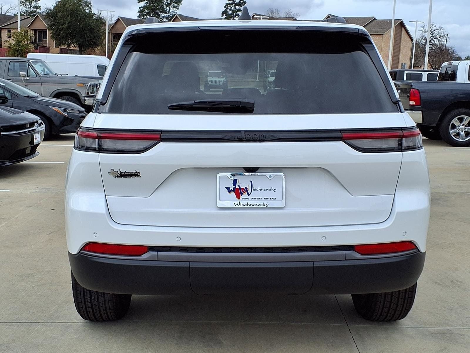 2026 Jeep Grand Cherokee Laredo