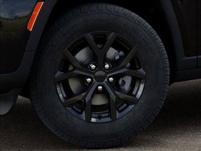 2026 Jeep Grand Cherokee Laredo Altitude