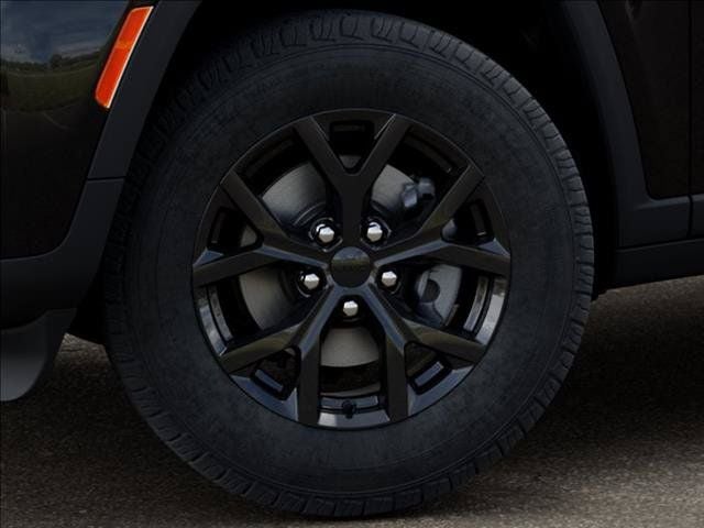 2026 Jeep Grand Cherokee Laredo Altitude
