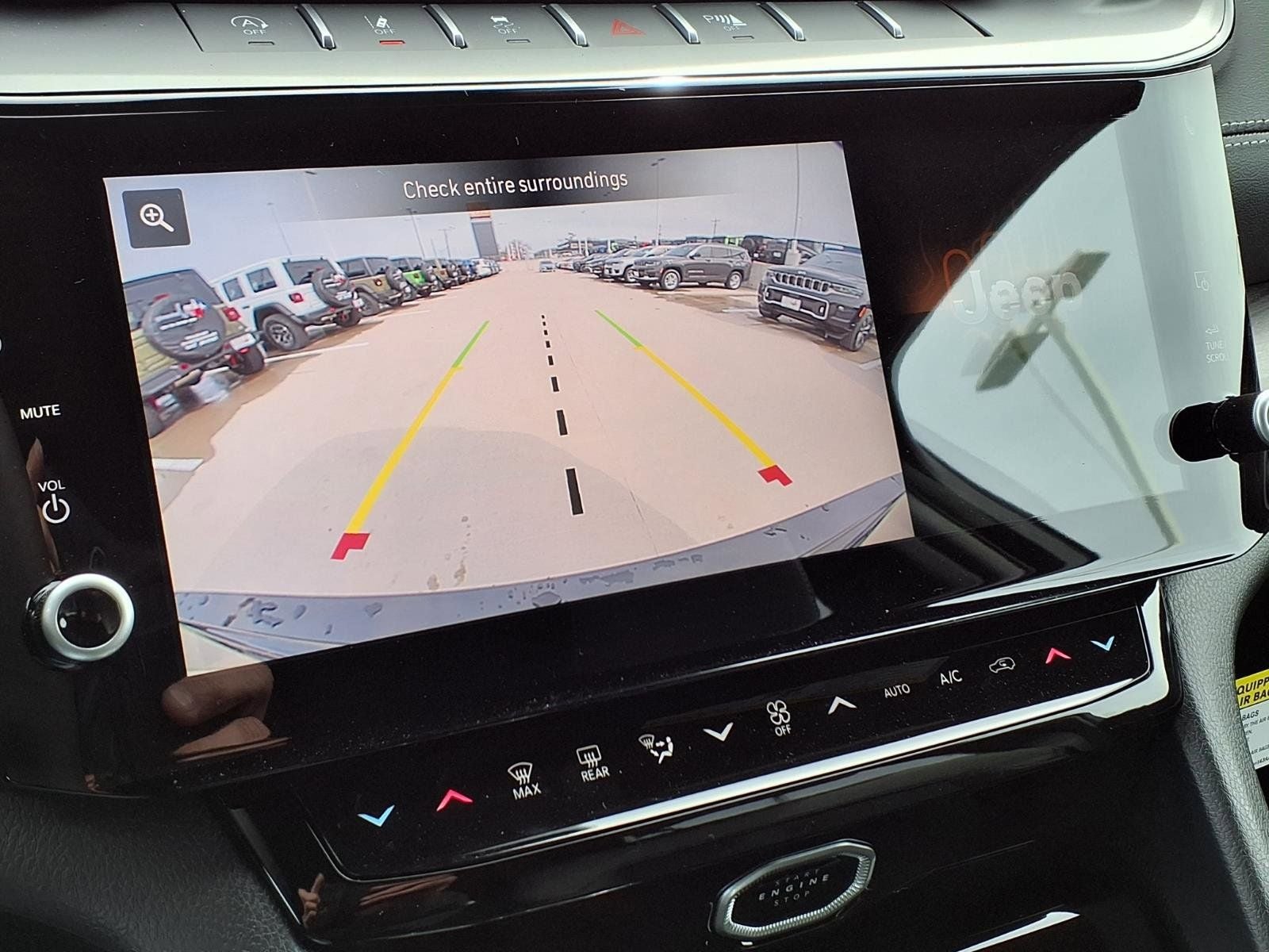 2026 Jeep Grand Cherokee Laredo