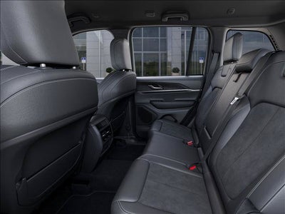 2027 Jeep Grand Cherokee Altitude