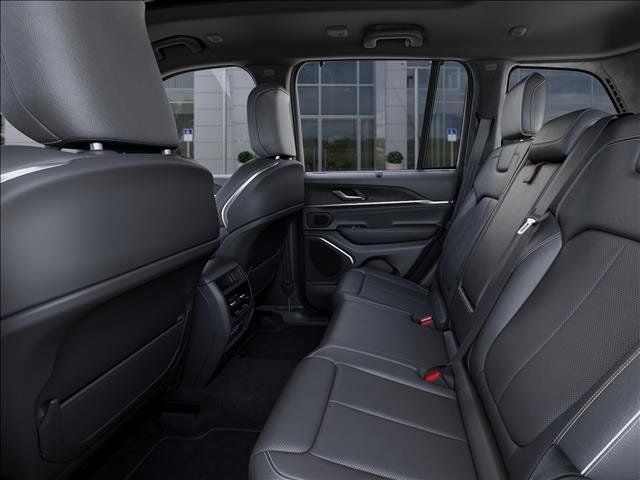 2025 Jeep Grand Cherokee Overland