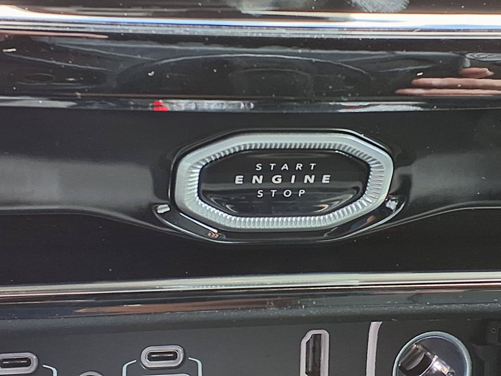 2027 Jeep Grand Cherokee Summit