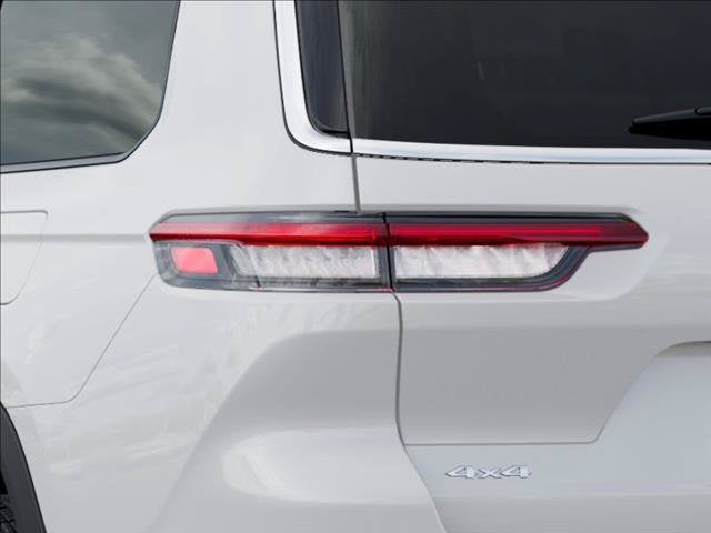 2027 Jeep Grand Cherokee L Laredo