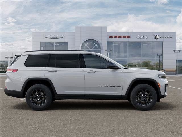 2026 Jeep Grand Cherokee L Laredo Altitude