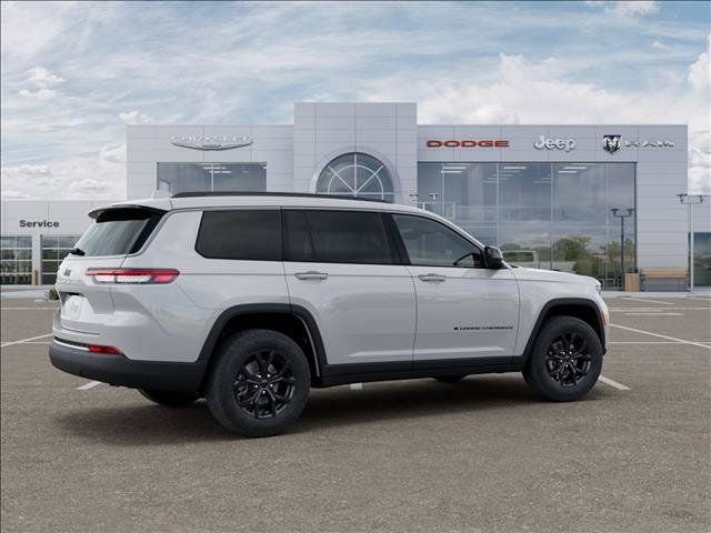 2026 Jeep Grand Cherokee L Laredo Altitude