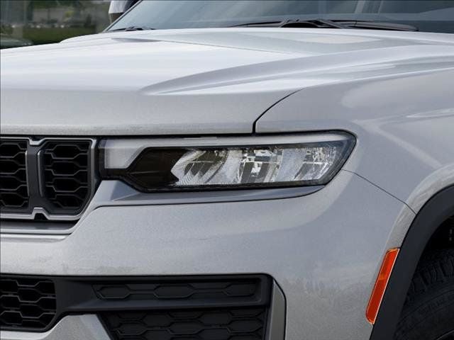 2026 Jeep Grand Cherokee L Laredo Altitude