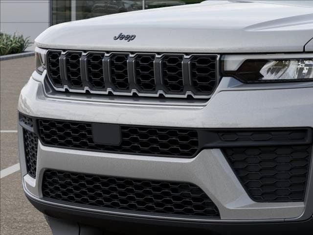 2026 Jeep Grand Cherokee L Laredo Altitude