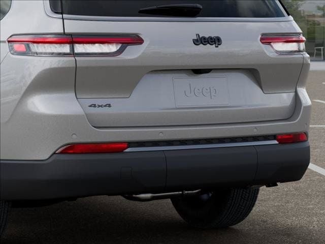 2026 Jeep Grand Cherokee L Laredo Altitude