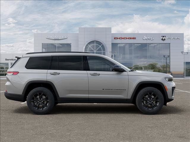 2026 Jeep Grand Cherokee L Laredo Altitude