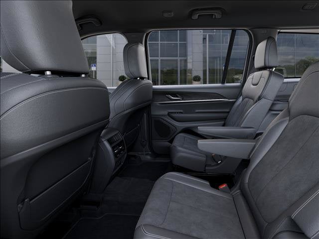 2027 Jeep Grand Cherokee L Laredo Altitude