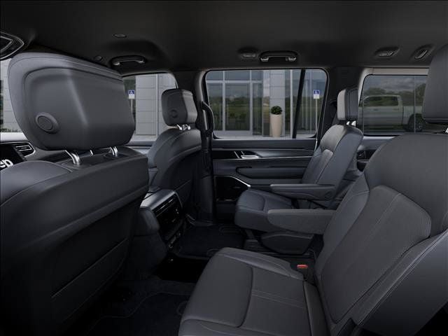 2026 Jeep Grand Wagoneer 4x2