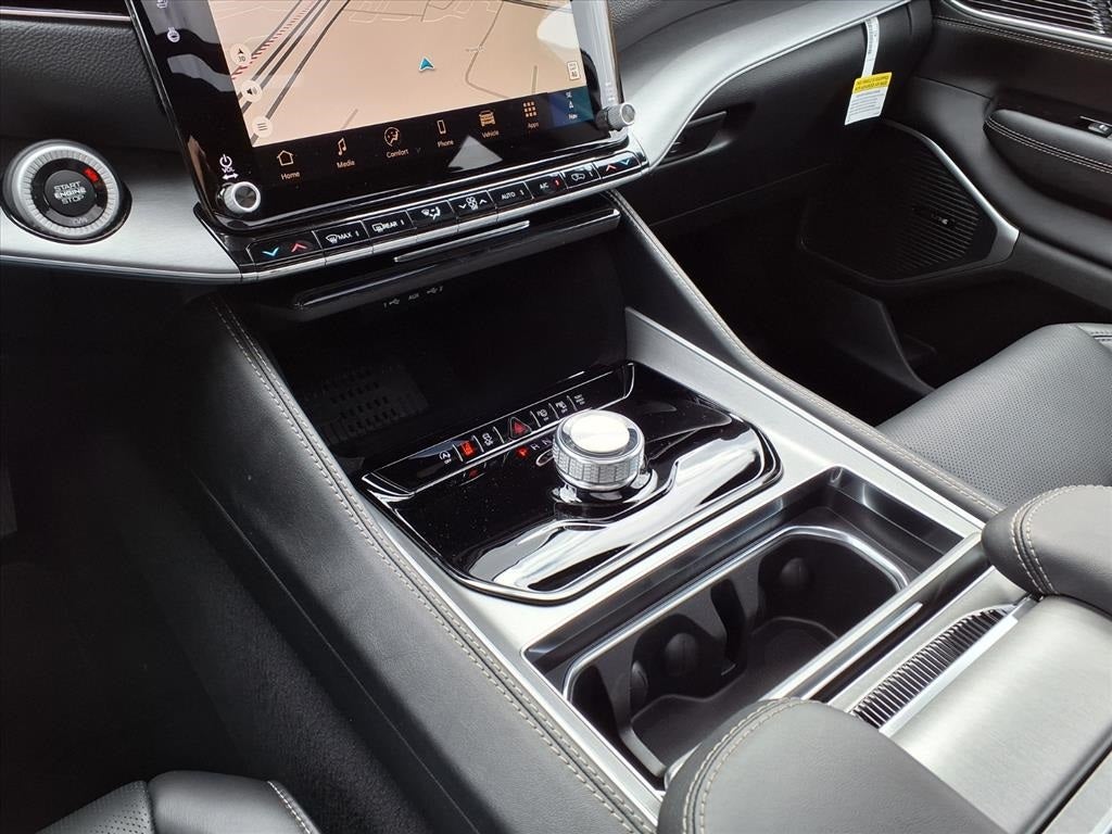 2026 Jeep Grand Wagoneer Base