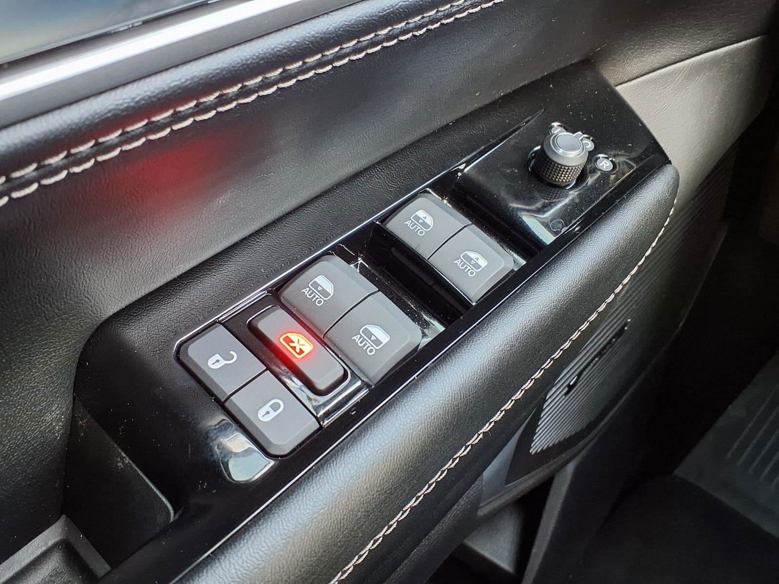 2026 Jeep Grand Wagoneer 4x2