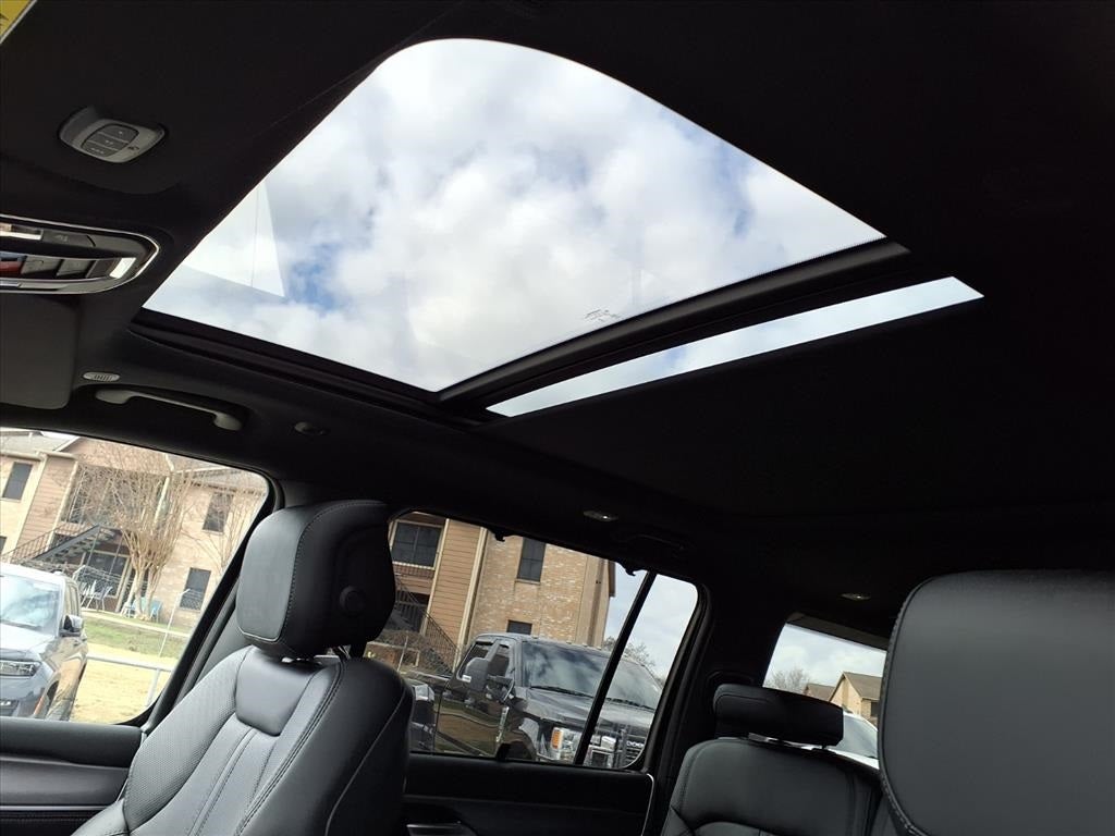 2026 Jeep Grand Wagoneer Limited Reserve