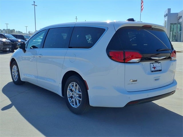 2026 Chrysler Voyager LX