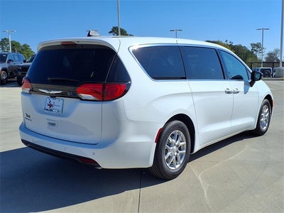 2026 Chrysler Voyager LX