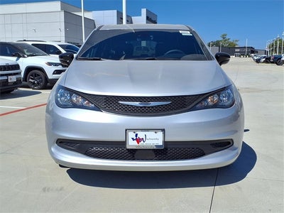 2026 Chrysler Voyager LX