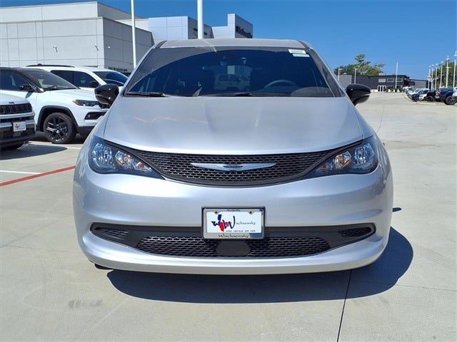 2026 Chrysler Voyager LX