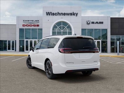 2027 Chrysler Pacifica Limited